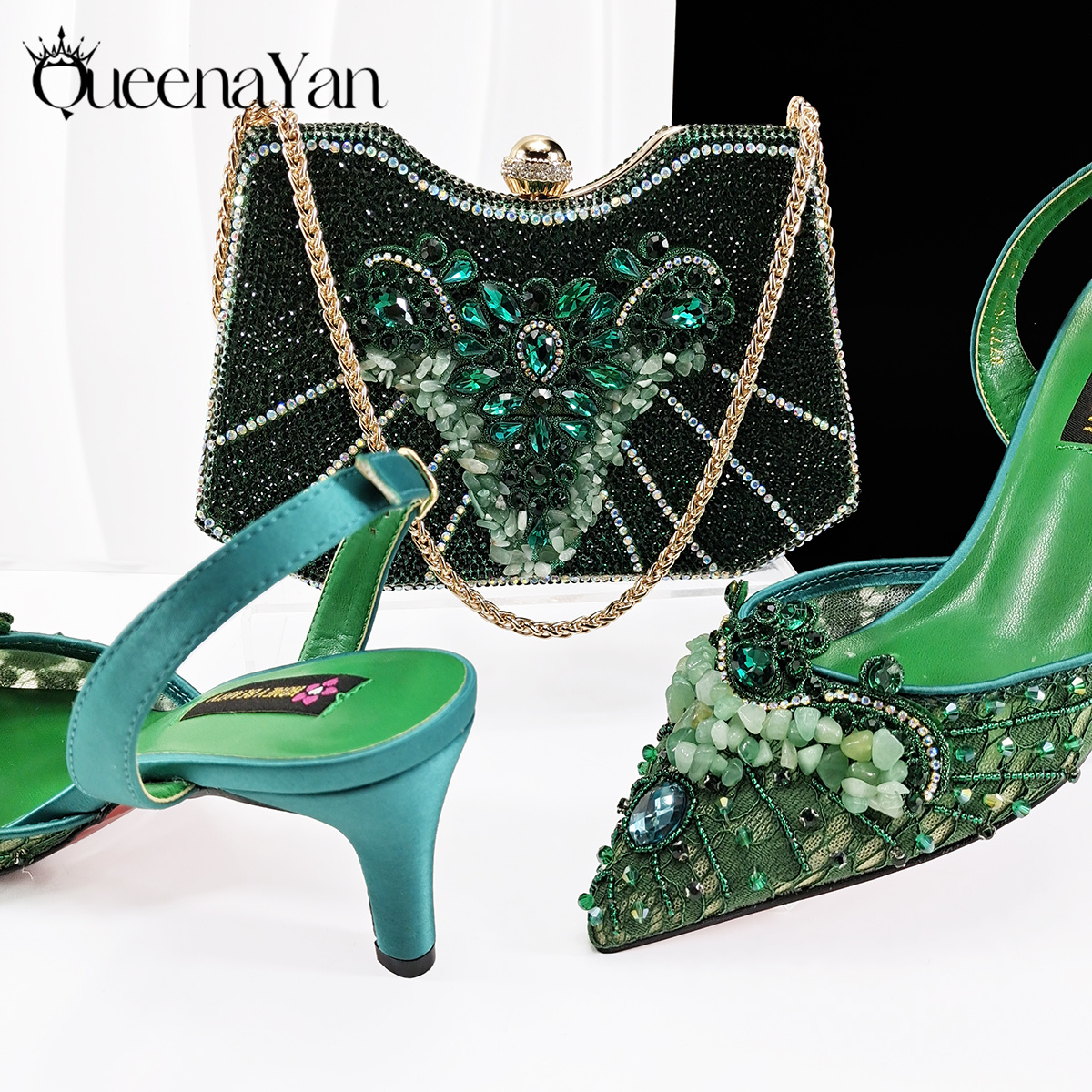 Queena Yan High-Heel-Schuh für Damen, ausgehöhlte Stickerei, Strasssteine, italienisches Design, grüne Farbe, spitze Schuhe und Taschen-Set