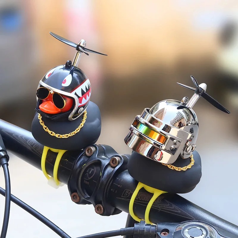 Mała czarna kaczka z śmigłem na kask Dzwonek rowerowy Rower Motocykl Skuter MTB Uniwersalna czarna kaczka Dekoracja roweru