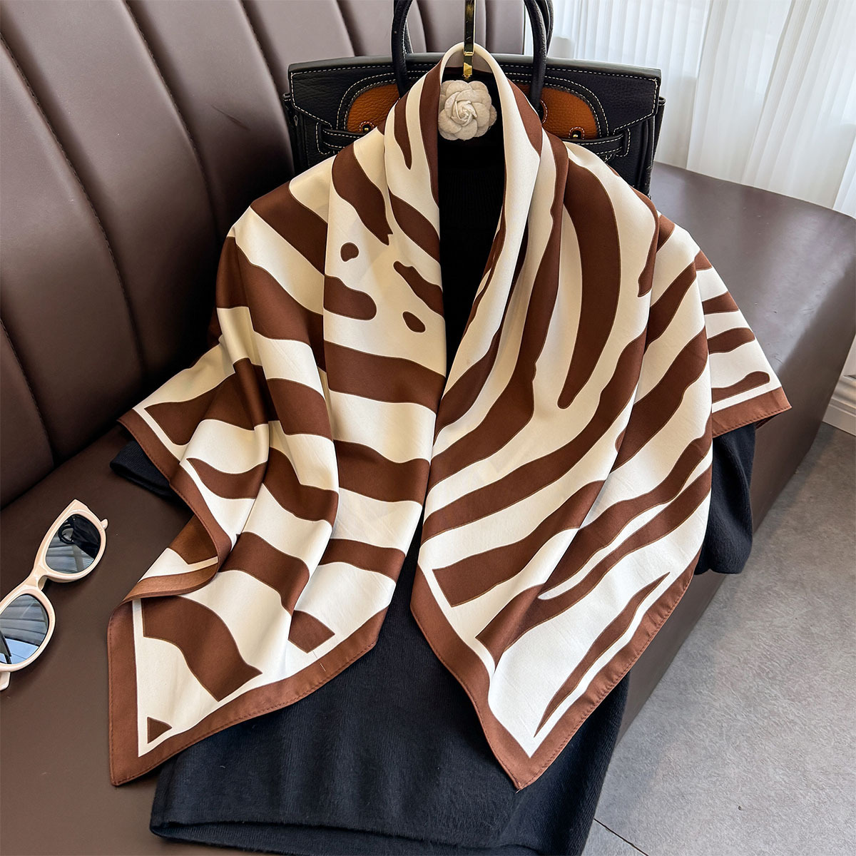 90*90cm Twill Silk Scarf Women Square Bandana Shawls Soft Foulard Femme Hijab Luxury Bufandas Neckerchief Brown Hair Accessories