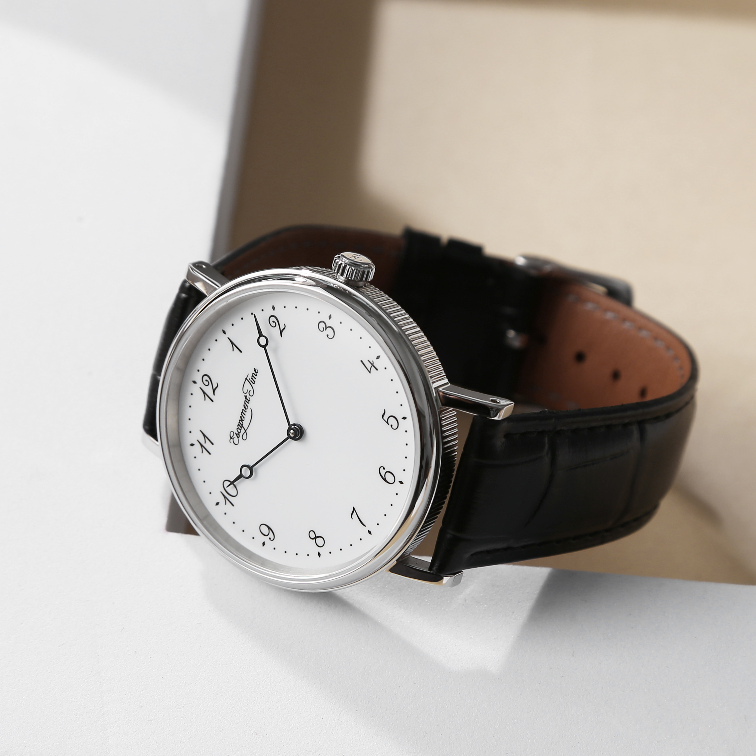 【Escapement Time】 Zegarek z mechanizmem kwarcowym 38,5 mm Koperta Emalia Biała Wodoodporna 50M Niebieska ręka do obróbki cieplnej