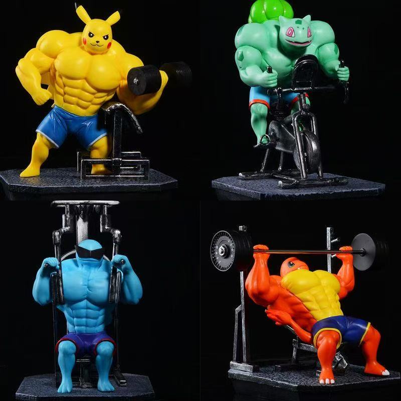 Zabawne figurki Pokémon z mięśniami: Pikachu podnoszący hantle, Charmander robiący wyciski na ławce, Bulbasaur jeździ na rowerze, Squirtle robi trening na klatce piersiowej, modne modele zabawek, ozdoby na biurko, prezenty.