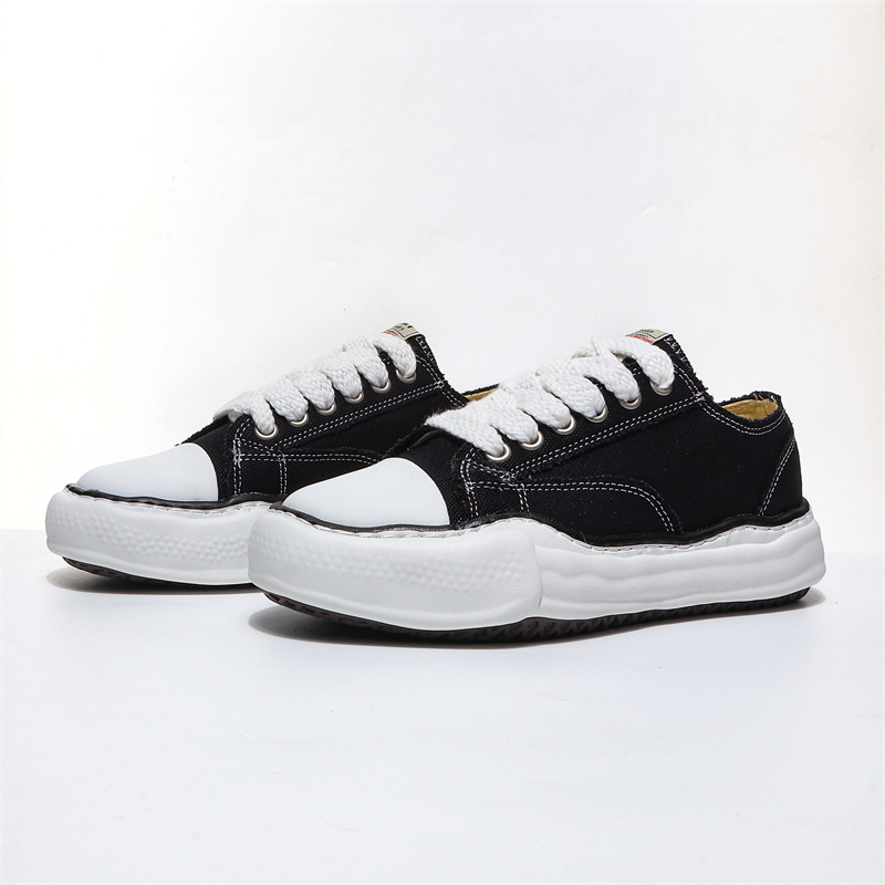 Scarpe da Skateboard Basse alla Moda 2026 per Uomo Donna, Scarpe da Coppia Tendenza Street Antiscivolo Resistenti all'Usura Sneakers Quotidiane