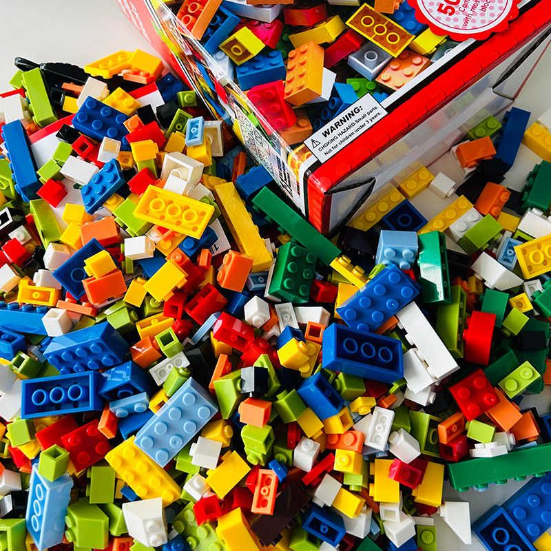 1000PCS Bulk Building Blocks Creative Educational Toys for Kids STEM Learning Bricks Construction  Free random color soleplate