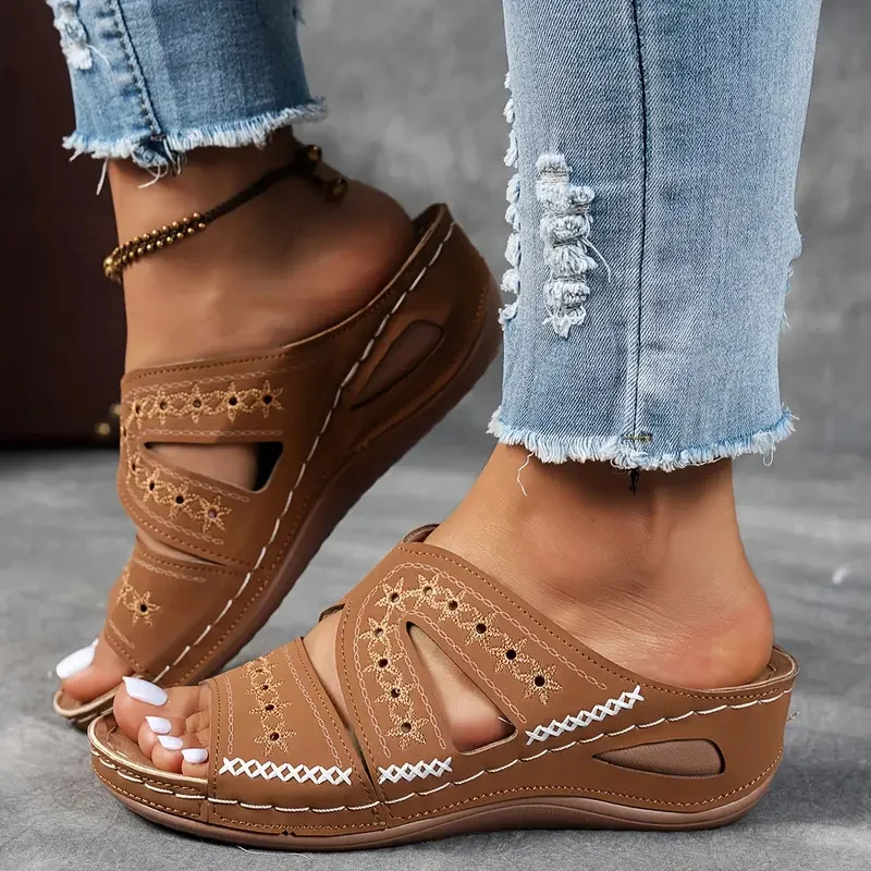 Zapatillas de cuña de verano para mujer, sandalias ortopédicas de primera calidad, zapatillas Vintage con punta abierta, nuevos zapatos de plataforma informales, chanclas para mujer
