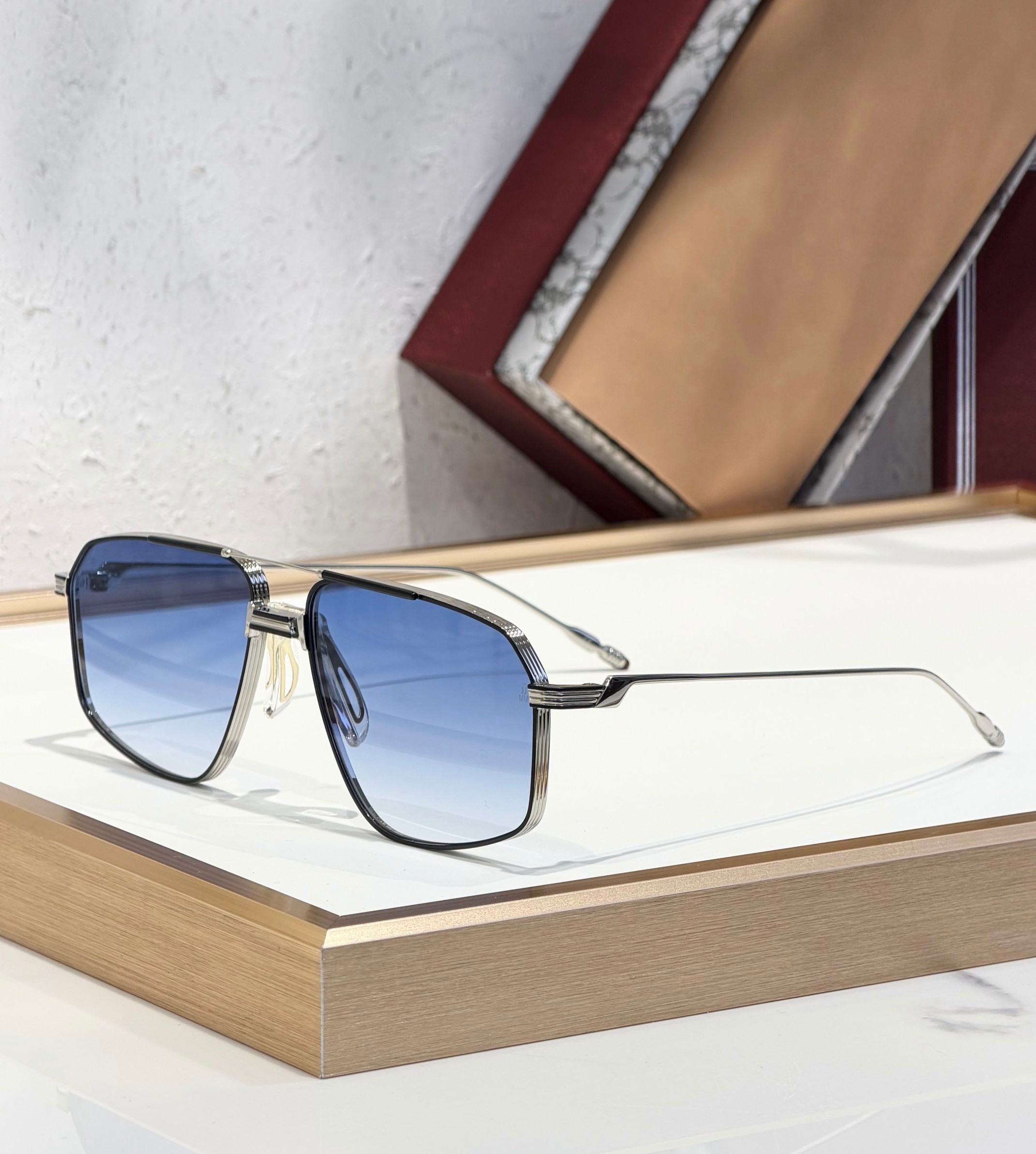  JAGGER Oversized Aviator Sunglasses Luxury Alloy 1970s Retro Bold Sophisticated Handcrafted Nightlife Energy