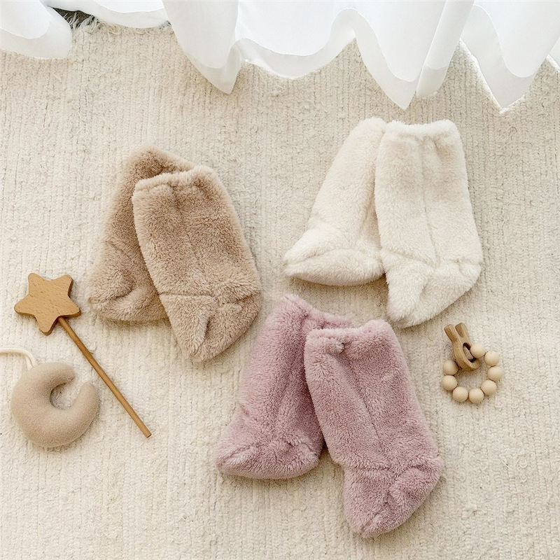 Meias de pelúcia para bebês, meninos e meninas, quentes de inverno, meias de lã coral, sapatos, meias de chão, acessórios de roupas de bebê, mãe e crianças