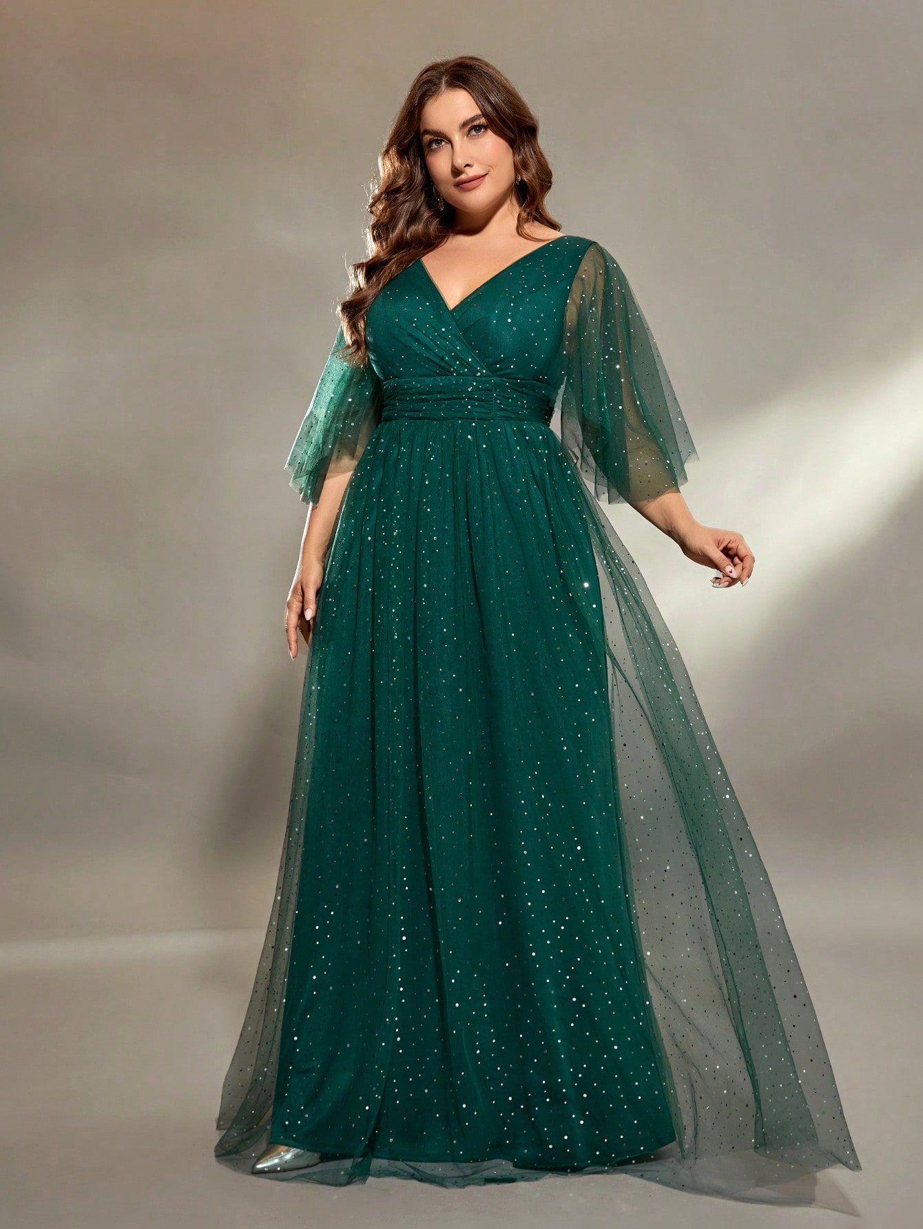 Mgiacy de talla grande con cuello en V, pliegues cruzados en el pecho, red de filete irregular de manga larga, falda completa, vestido de noche, vestido de fiesta