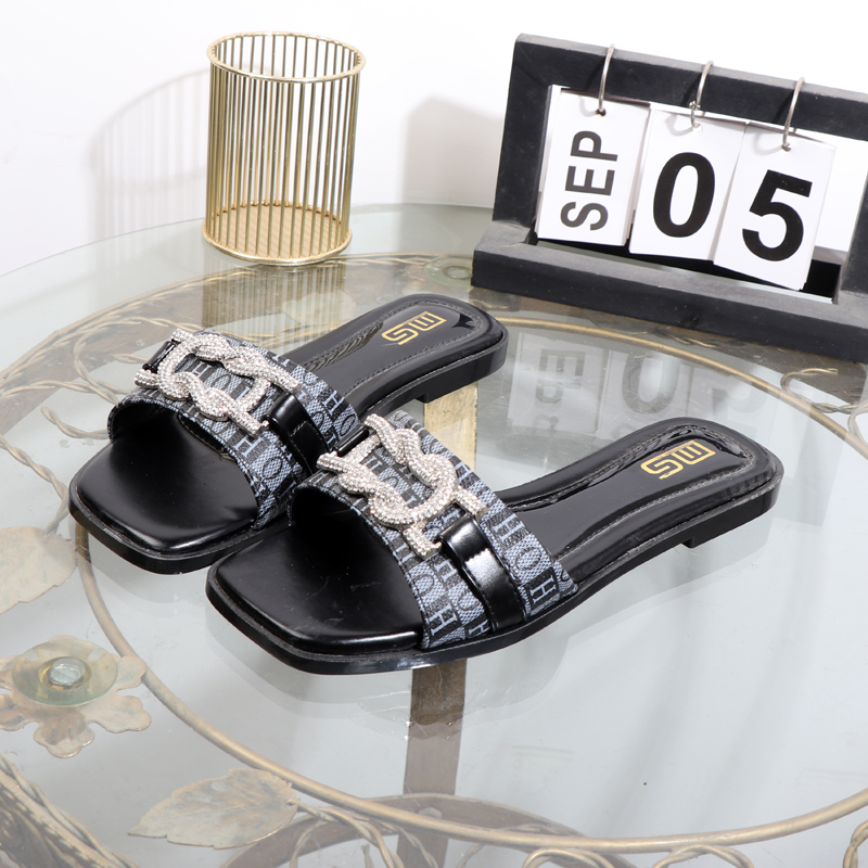 Slippers 2025 nieuwe antislip strass platte bodem mode woord slepen damesschoenen dragen sandalen open teen luxe dame slippers