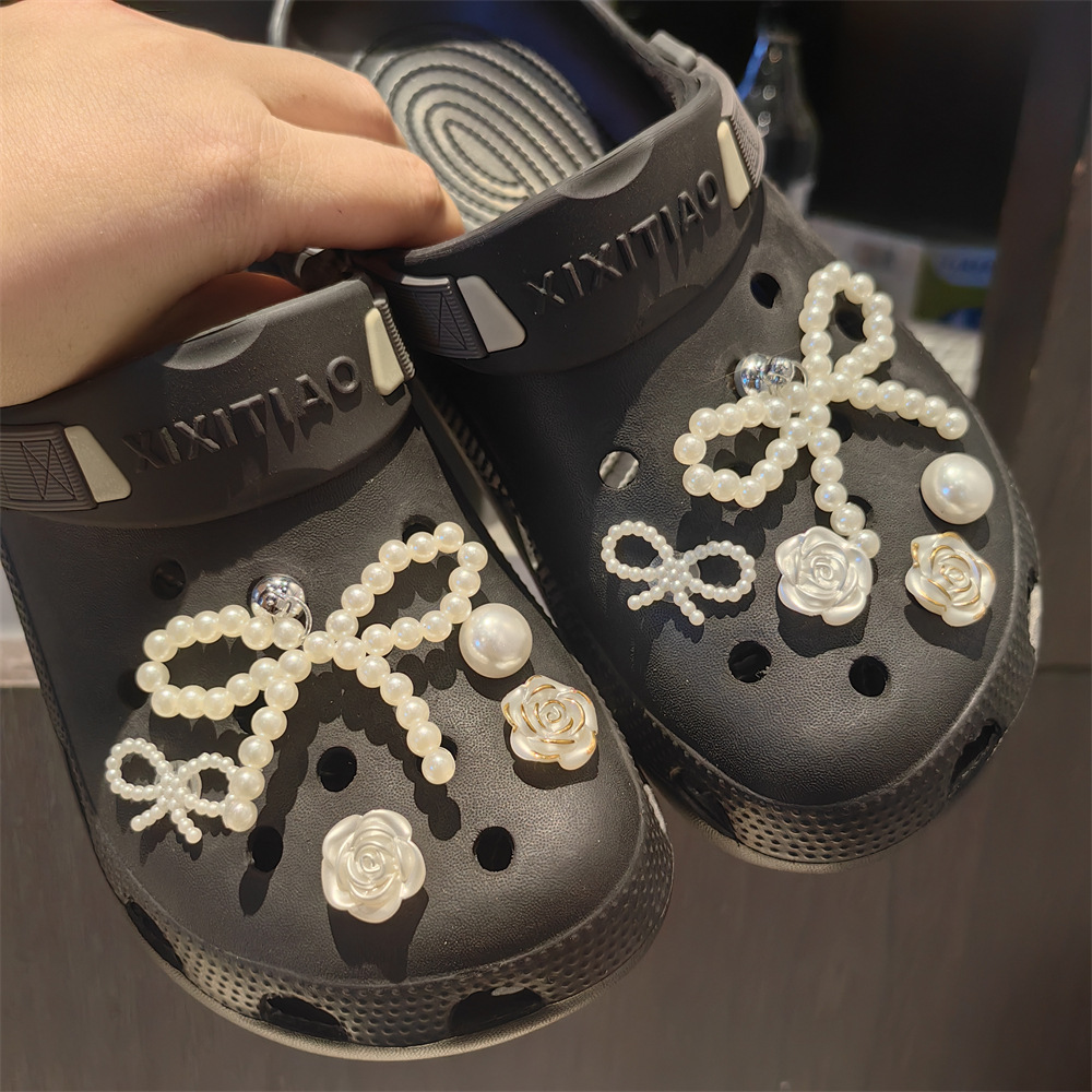 Neue Perle Schleife Schuh Charms Set Perle Blume Erweiterte Schuh Dekorationen DIY Abnehmbare Schnalle Schuhe Zubehör