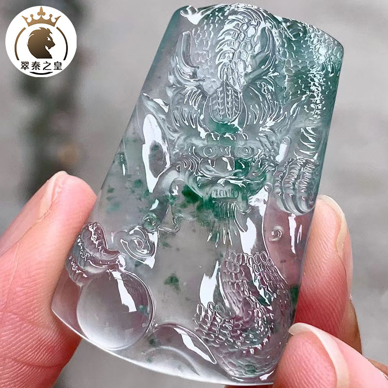 Colgante de guardián de dragón de acero negro tipo hielo, colgante de paisaje delicado transparente de hielo de Jade procesado birmano