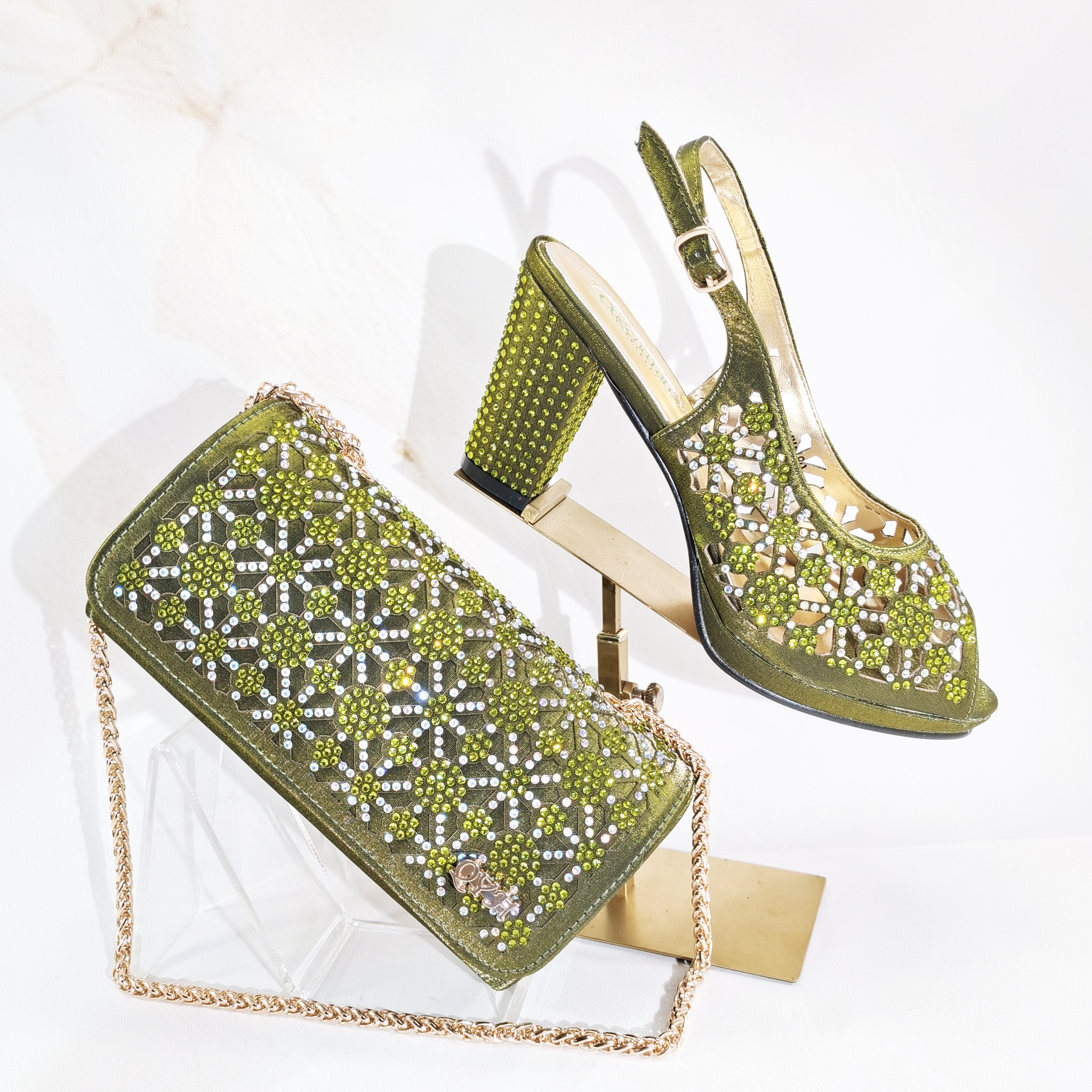 2026 Neues Strass-Design Afrikanisch Inspiriertes Schuh- und Taschenset Olivgrüne Peeptoe Bequeme Damen-High-Heels Trend auf Instagram