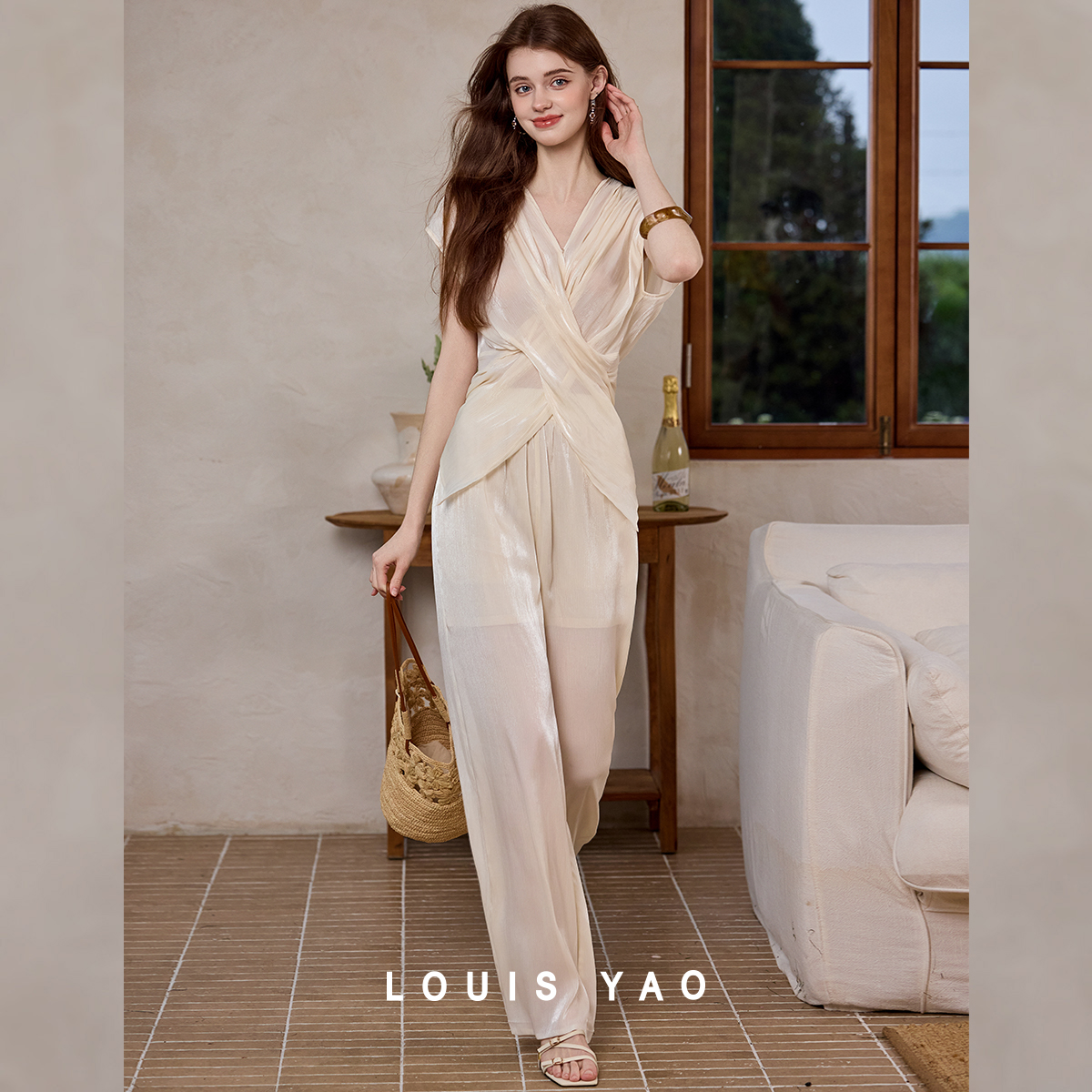 LOUIS YAO Elegantes Set für reife Damen – Sommer 2026 Zweiteiler mit unregelmäßigem Design-Oberteil und gerader Hose