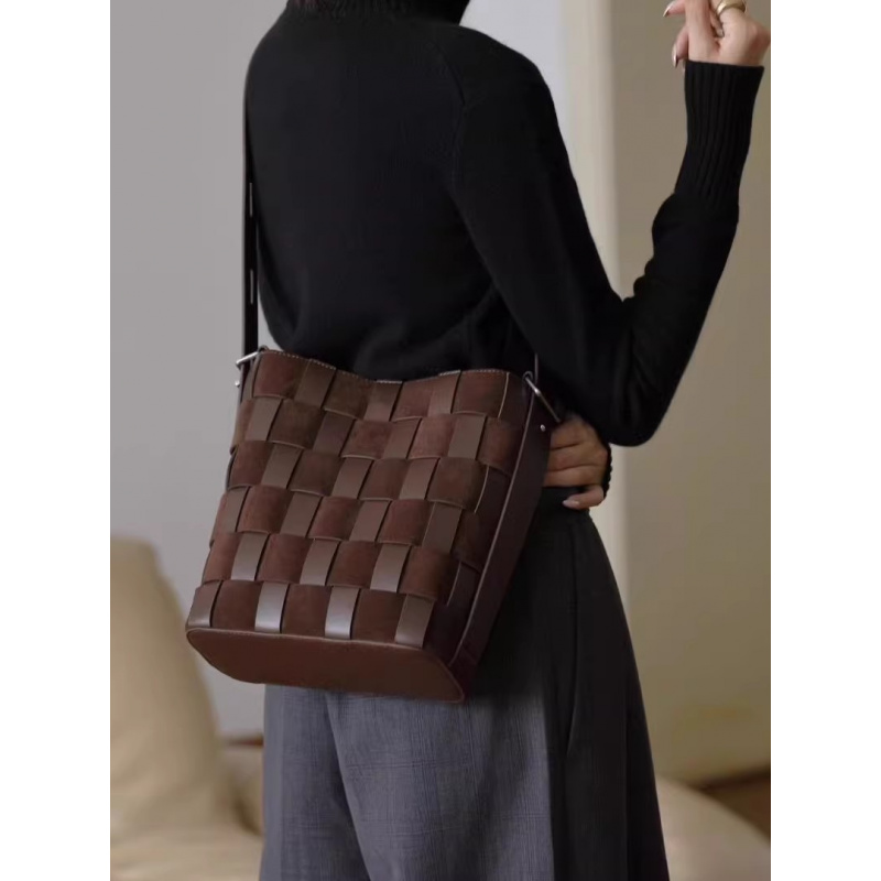 Bolsa de Ombro Grande de Couro Genuíno Estilo Resort de Alta Qualidade, Bolsa Transversal Feminina 2026 Nova de Grande Capacidade para o Dia a Dia