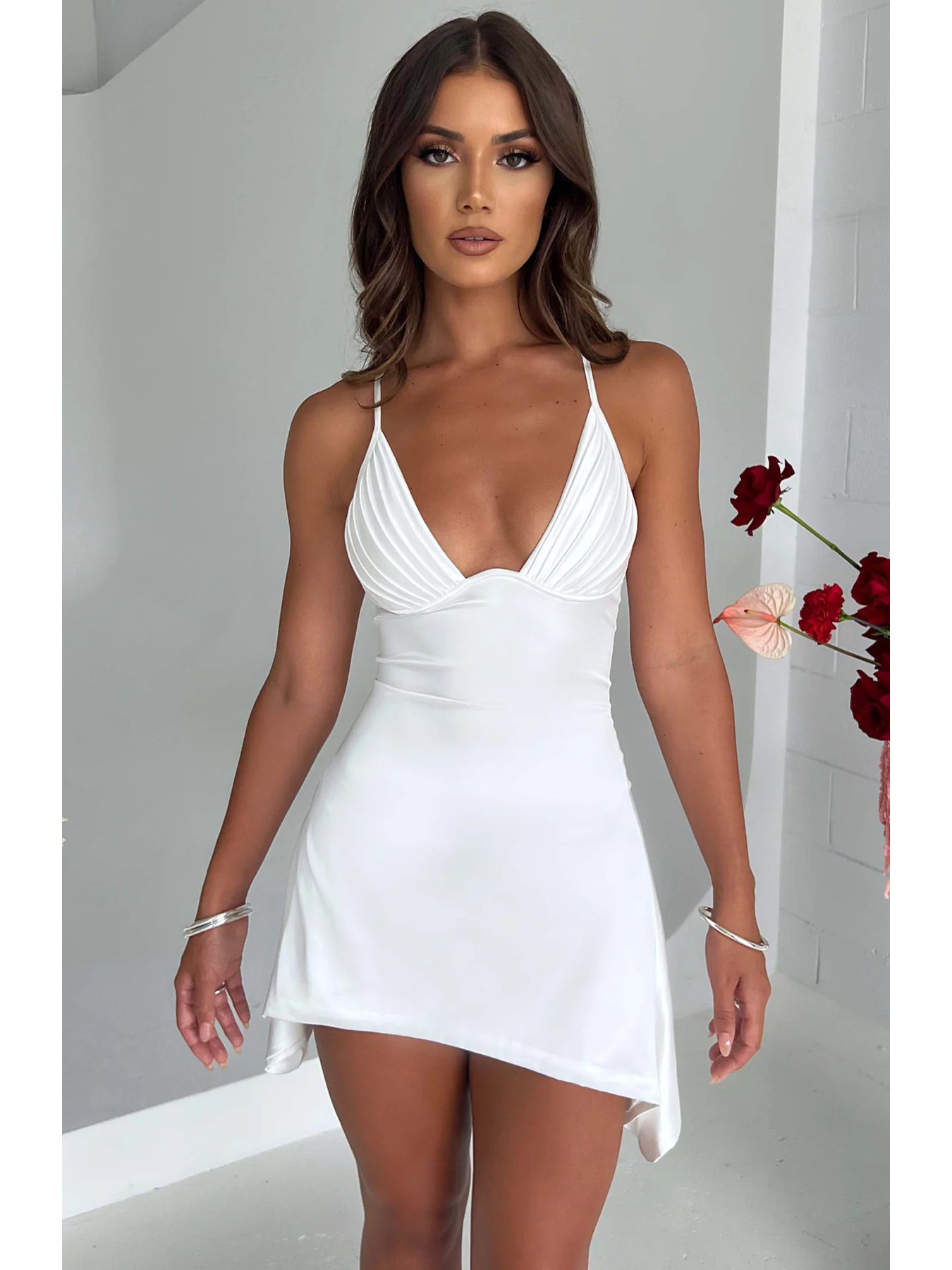 Minivestido Sexy con cuello en V y espalda descubierta para mujer, minivestido Halter de Color sólido, moda transfronteriza, gran oferta 2025