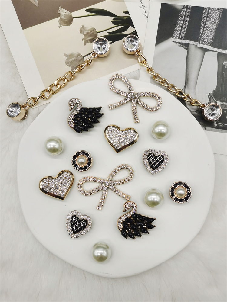 16PCS Resin Golden Bowknot Heart Shoe Charms DIY Accessories Rhinestone Swan Shoes Buckles Decorations Flower Chain Shoe Clips