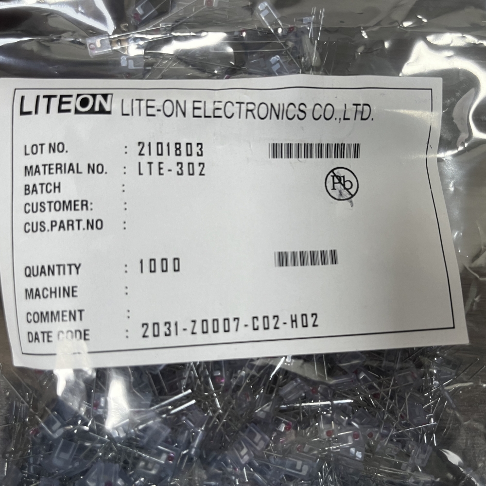 100 200 szt. diod podczerwieni LTE-302 LTR-301 L=4.4mm emitujących światło bocznego, długość fali 940nm, dioda emitująca do myszy, obudowa DIP-2
