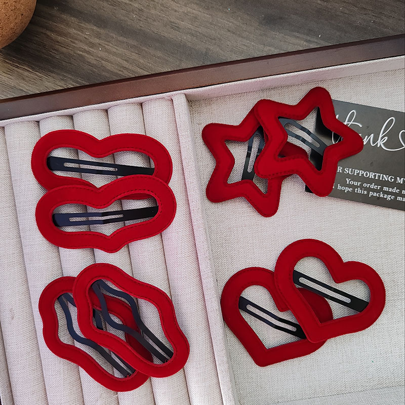 2PC Geometric Velvet Hair Clips Elegant Cloud Heart-Shaped BB Side Clips Sweet Bangs Clip Red Star Heart BB Hair Accessories