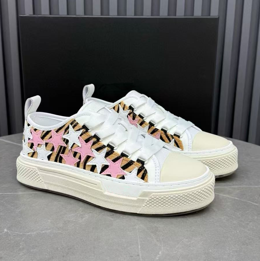 Scarpe da donna con suola spessa bianche, nuovo stile primavera autunno 2026, traspiranti e versatili in pelle per l'estate