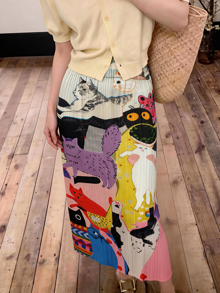 Saia Plissada Estilo Miyake com Design Exclusivo, Saia Feminina de Verão com Cintura Alta e Estampa de Desenho Animado, Saia Plissada que Modela o Quadril
