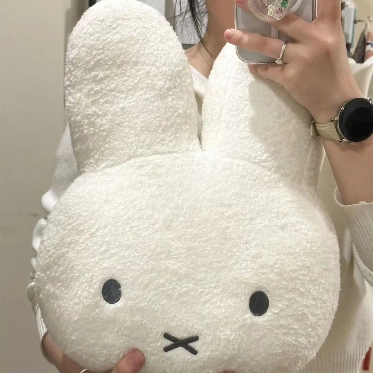 Oreiller en peluche Miffy Kawaii, jouet mignon et doux, décoration de chambre créative, ornement de dessin animé, cadeau d'anniversaire et de noël, nouvelle collection