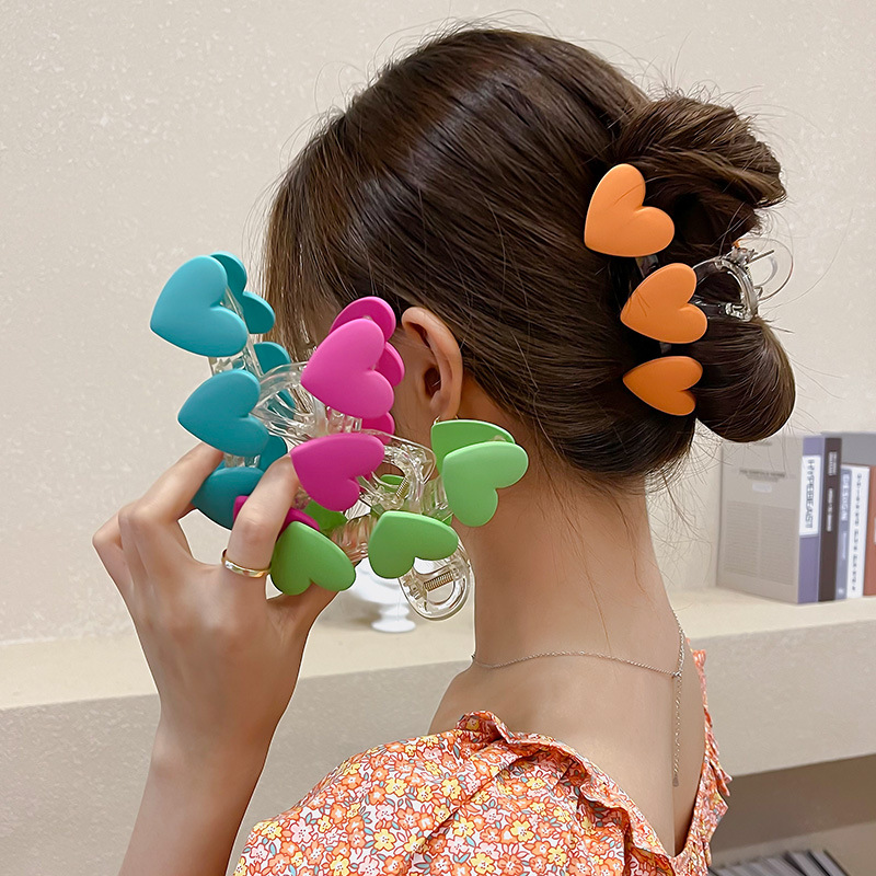 FORWOT Neue Korea Herz Form Acryl Haar Krallen Krabben Große Perle Klaue Clips für Frau Mädchen Bad Haarspange Dame Mode kopfschmuck
