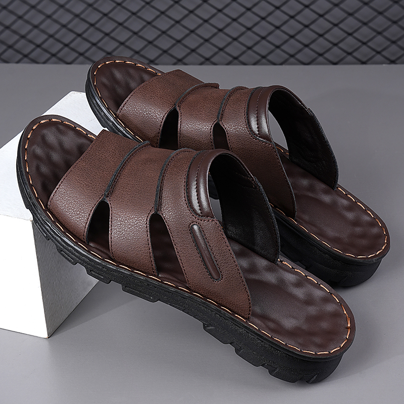 Heren Zomerschoenen 2025 Nieuwe Lederen Casual Strand Slippers Instappers Zachte Zool Dubbel Gebruiksgebied Clogs Ademend Anti-Slip Duurzame Sandalen