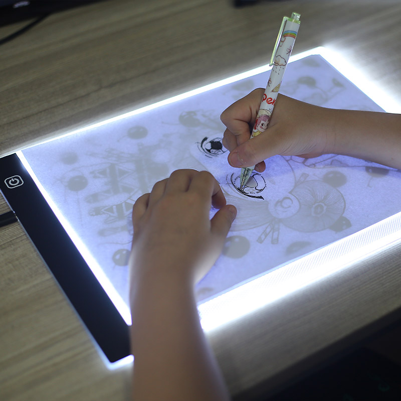 Tablica kreślarska dla dzieci A5 LED Stół do kopiowania przezroczysty Stół do kopiowania 3 poziomy Regulowana jasność Notatnik