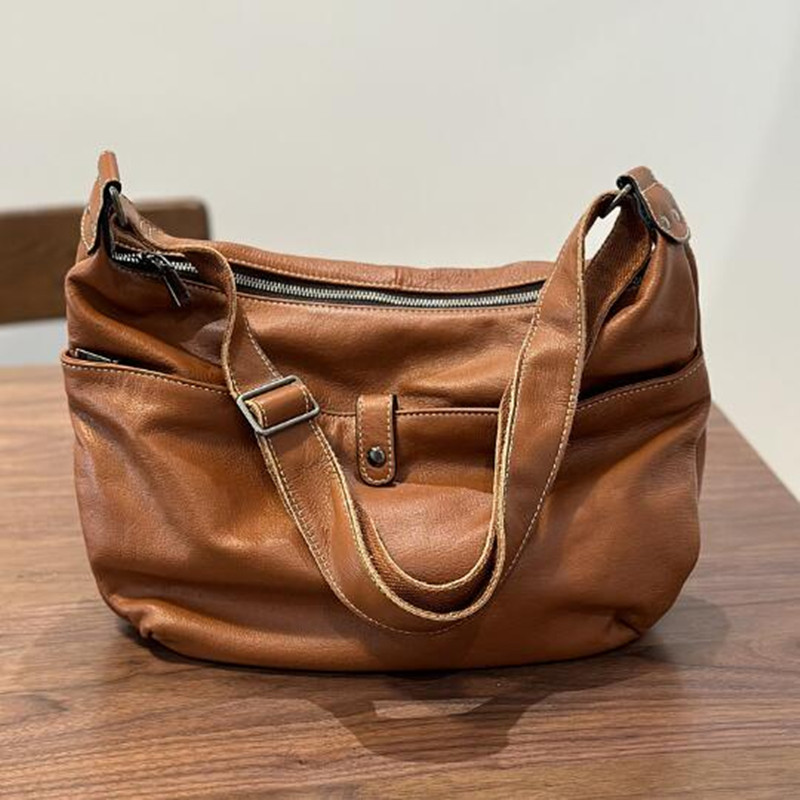 2025 bolsa grande de couro coreano, ombro único, crossbody, camada de cabeça macia, bolsa de compras feminina, férias, grande capacidade