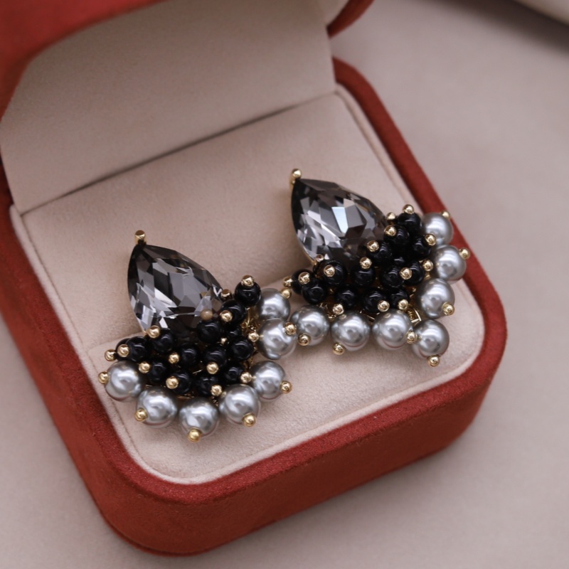 Perhiasan Fashion Desain Baru Korea Anting Mutiara Kristal Berlapis Emas 14K Aksesori Pesta Wanita yang Elegan