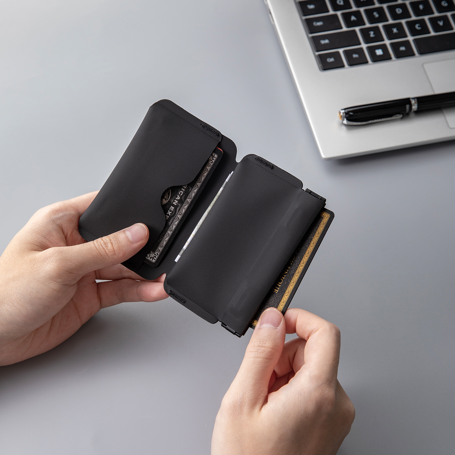 Porte-monnaie magnétique multifonctionnel, porte-cartes de visite portable ultra-léger, mini portefeuille pliable, pochette EDC