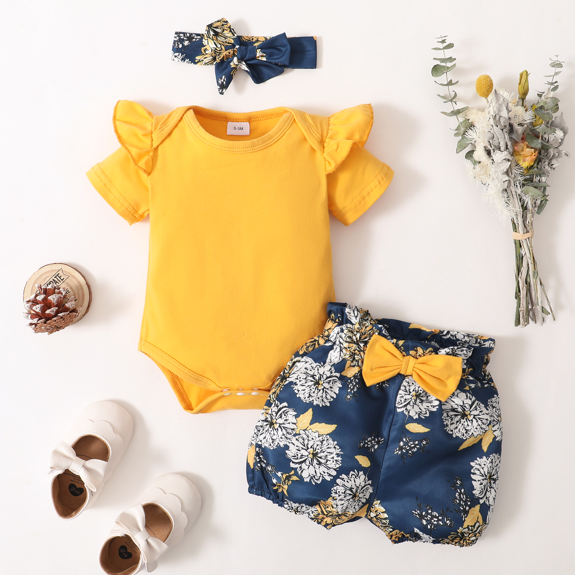 Ensemble trois pièces pour bébé fille de 0 à 18 mois, body de couleur unie + short imprimé + bandeau, ensemble confortable d'été