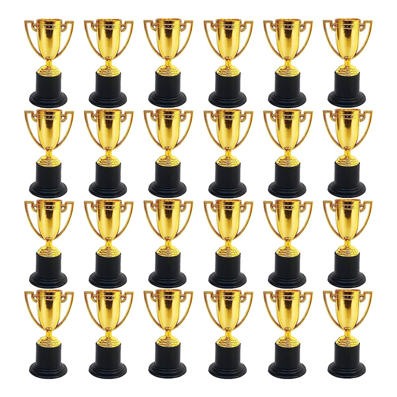 Mais novo pacote de 24 mini troféu para crianças, copos de troféu de prêmio de ouro de plástico, para lembrancinhas, recompensas, esportes, competições