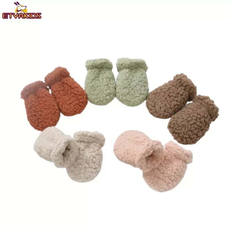 Guantes cálidos gruesos para bebé recién nacido, manoplas de felpa antiarañazos para niño y niña, accesorios para otoño e invierno