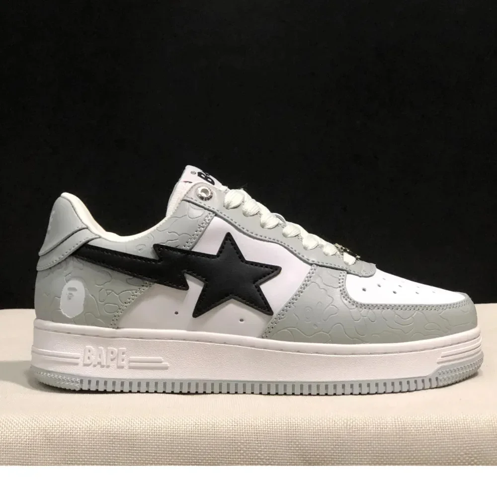 Sepatu Skateboard Anti Selip A BATHING APE Pria Wanita Motif Hiu untuk Aktivitas Luar Ruangan, Kasual, Olahraga, dan Jalan Kaki